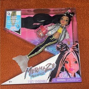 Mermaze Mermaidz Color Change Jordie Mermaid Fashion Doll with Accessories
